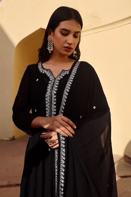ASRUMO_Black Georgette Embroidery Round Neck Aari Anarkali Set _Online_at_Aza_Fashions