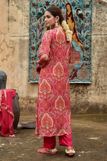 Karaj Jaipur Pink Chiffon, Cotton, Silk Sequins, Embroidery V-neck Aari Kurta Pant Set Online at Aza Fashions Karaj Jaipur_Pink Chiffon, Cotton, Silk Sequins, Embroidery V-neck Aari Kurta Pant Set _Online_at_Aza_Fashions