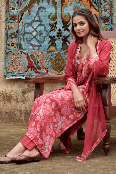 Karaj Jaipur Maroon Cotton, Silk, Chiffon Embroidery V-neck Paisley Print Kurta Pant Set at Aza Fashions Karaj Jaipur_Maroon Cotton, Silk, Chiffon Embroidery V-neck Paisley Print Kurta Pant Set _at_Aza_Fashions