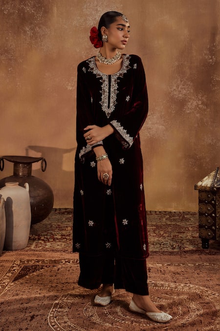Buy Roze Maroon Microfiber, Organza Embroidery, Sequins, Rubina Floral Hand Kurta Set Online at Aza Fashions Buy_Roze_Maroon Microfiber, Organza Embroidery, Sequins, Rubina Floral Hand Kurta Set _Online_at_Aza_Fashions