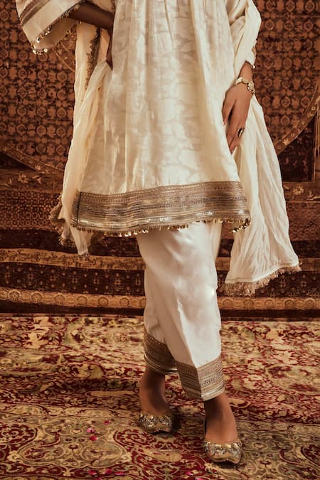 Shop Roze White Chanderi Lace, Sequins, Embroidery V-neck Saba Anarkali Dhoti Pant Set Online at Aza Fashions Shop_Roze_White Chanderi Lace, Sequins, Embroidery V-neck Saba Anarkali Dhoti Pant Set _Online_at_Aza_Fashions
