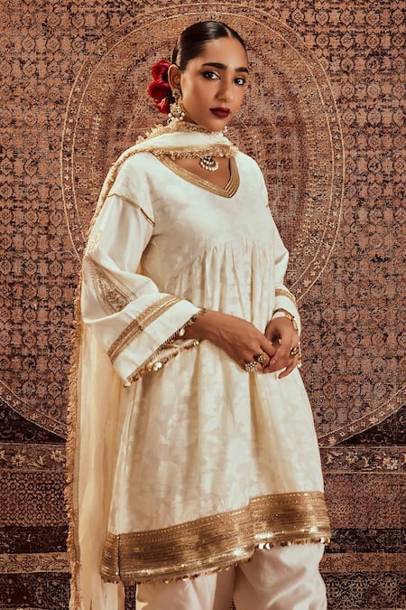 Buy Roze White Chanderi Lace, Sequins, Embroidery V-neck Saba Anarkali Dhoti Pant Set Buy_Roze_White Chanderi Lace, Sequins, Embroidery V-neck Saba Anarkali Dhoti Pant Set