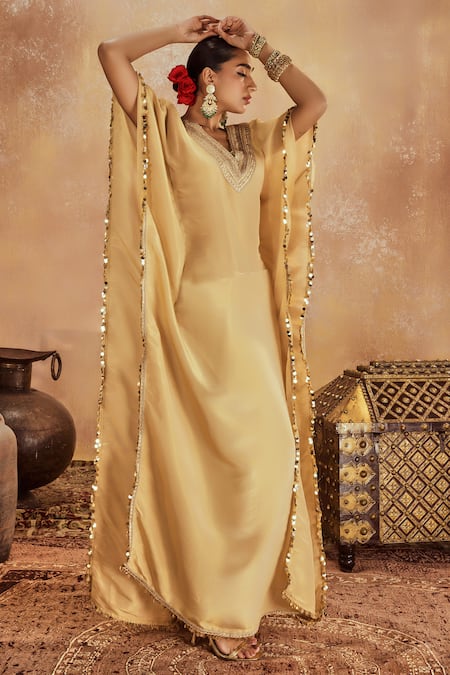 Roze_Gold Tissue Lace, Sequins V-neck Suhana Border Kaftan _Online_at_Aza_Fashions