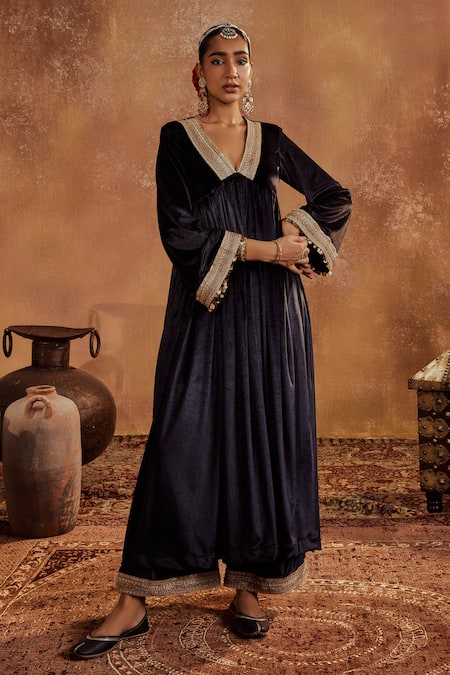 Roze Black Lycra, Velvet, Organza Lace, Alina Braid Embellished Anarkali Pant Set Online at Aza Fashions Roze_Black Lycra, Velvet, Organza Lace, Alina Braid Embellished Anarkali Pant Set _Online_at_Aza_Fashions