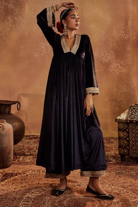 Buy Roze Black Lycra, Velvet, Organza Lace, Alina Braid Embellished Anarkali Pant Set Online at Aza Fashions Buy_Roze_Black Lycra, Velvet, Organza Lace, Alina Braid Embellished Anarkali Pant Set _Online_at_Aza_Fashions