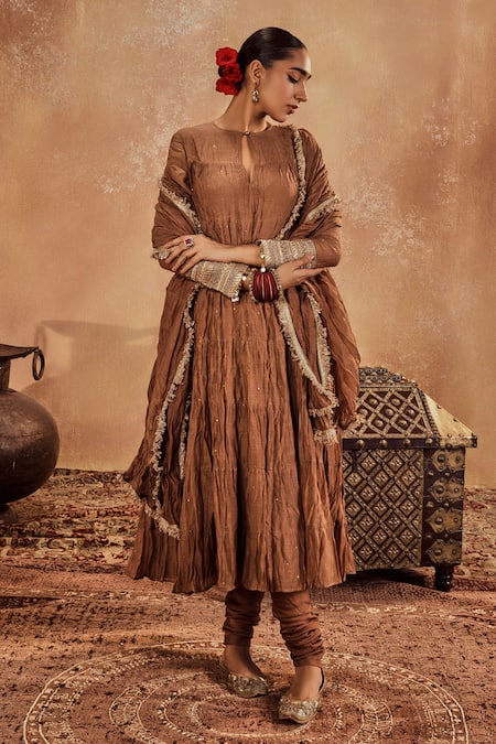 Roze Brown Muslin, Chanderi Tassels Round Neck Anam Mukaish Embellished Anarkali Set Online at Aza Fashions Roze_Brown Muslin, Chanderi Tassels Round Neck Anam Mukaish Embellished Anarkali Set _Online_at_Aza_Fashions