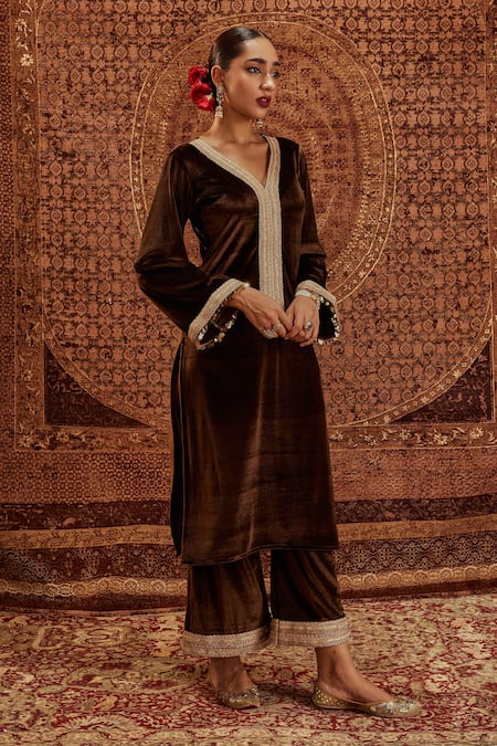 Roze_Brown Tissue, Silk Embroidery, Lace V-neck Nargis Work Kurta With Pant _Online_at_Aza_Fashions