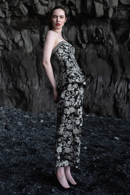 Shop_Dash And Dot_Black Polyester, Viscose, Spandex Embroidery Sweetheart Neck Corset And Pant Set _Online_at_Aza_Fashions