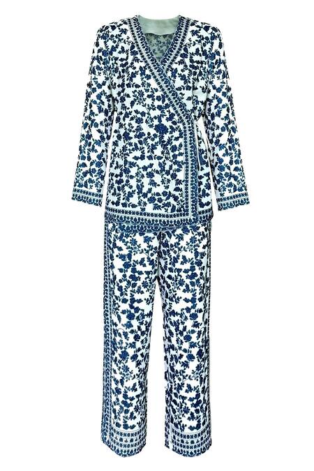 Dash And Dot_White Viscose Embroidery V-neck Floral Resham Top And Pant Set _at_Aza_Fashions