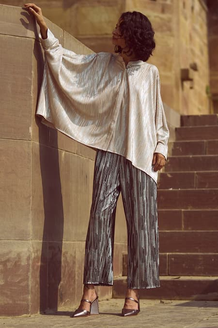 Buy_Dash And Dot_Ivory Polyester Mandarin Collar Textured Metallic Boxy Top _Online_at_Aza_Fashions