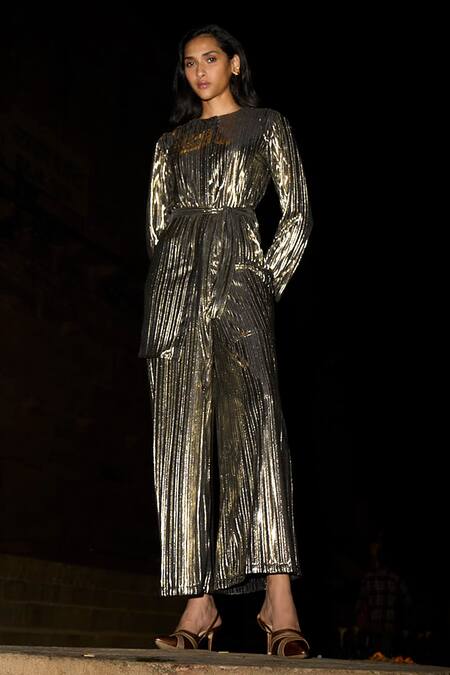 Dash And Dot Gray Polyester Round Neck Grey Metallic Pleated Pant Set Online at Aza Fashions Dash And Dot_Gray Polyester Round Neck Grey Metallic Pleated Pant Set _Online_at_Aza_Fashions