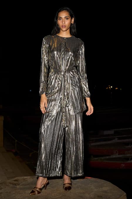 Buy Dash And Dot Gray Polyester Round Neck Grey Metallic Pleated Pant Set Buy_Dash And Dot_Gray Polyester Round Neck Grey Metallic Pleated Pant Set