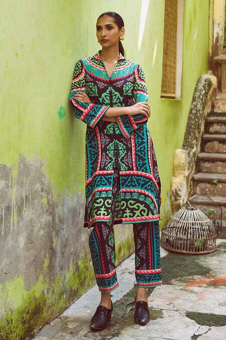 Dash And Dot_Multi Color Polyester Collared Abstract Tribal Print Tunic With Pant _Online_at_Aza_Fashions