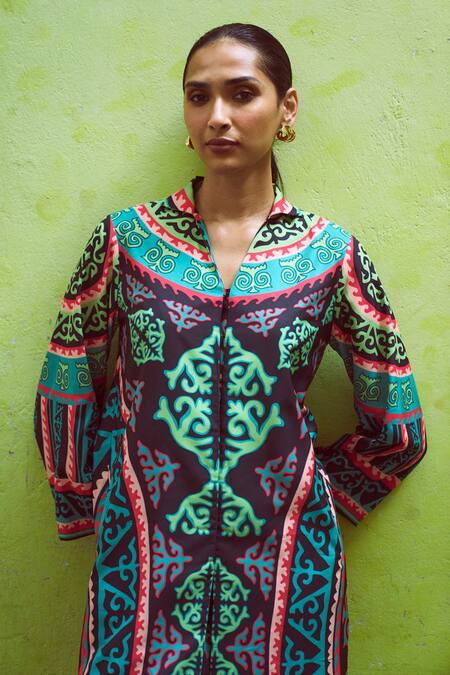 Dash And Dot_Multi Color Polyester Collared Abstract Tribal Print Tunic With Pant _at_Aza_Fashions