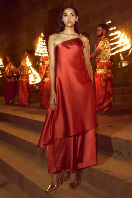 Buy Dash And Dot Red Polyester Chains Asymmetric One Shoulder Top With Wide Legged Pant Buy_Dash And Dot_Red Polyester Chains Asymmetric One Shoulder Top With Wide Legged Pant