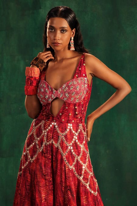 Kaprapan By Anaita Shah_Fuchsia Chiffon Printed Tree Bark Sweetheart Neck Pleated Jumpsuit_at_Aza_Fashions