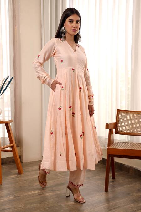 Buy ASRUMO Peach Chanderi Embroidery V-neck Resham Floral Anarkali Pant Set Online at Aza Fashions Buy_ASRUMO_Peach Chanderi Embroidery V-neck Resham Floral Anarkali Pant Set _Online_at_Aza_Fashions