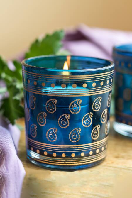 Shop Manor House Gold Iron And Glass Waves & Paisley Gift Set at Aza Fashions Shop_Manor House_Gold Iron And Glass Waves & Paisley Gift Set_at_Aza_Fashions