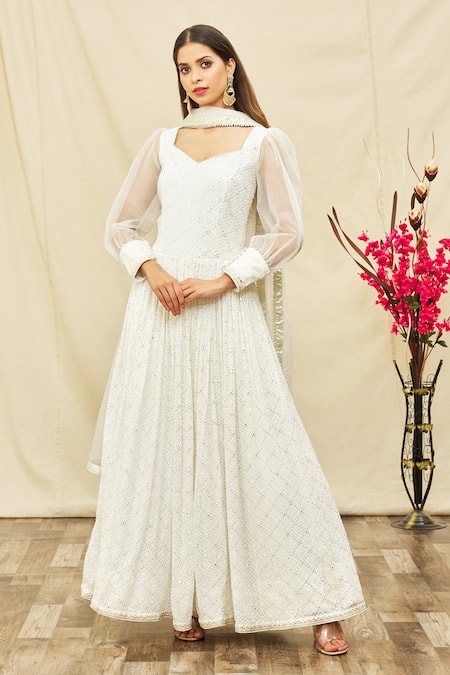 Samyukta Singhania_Off White Georgette, Organza Sequins Geometric Embroidered Anarkali With Dupatta _at_Aza_Fashions