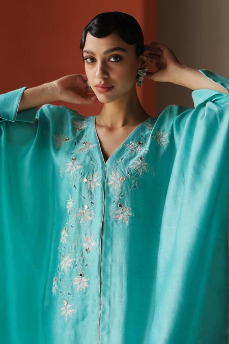 Buy_Shikha Mehta_Blue Chanderi, Silk Embroidery V-neck Aniyah Thread And Mirror Tunic & Pant Set _Online_at_Aza_Fashions