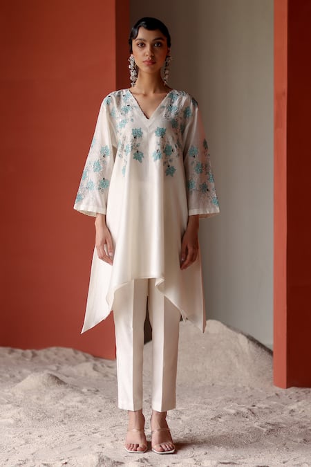 Shikha Mehta_Ivory Silk, Chanderi Mirrors, Embroidery V-neck Sana Thread And Work Top Pant Set _Online_at_Aza_Fashions