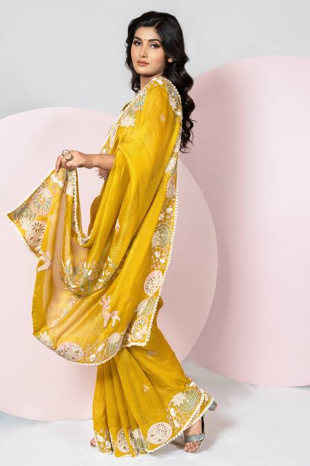 Shop Sonia Bansal Yellow Organza Embroidery Resham V Neck Saree With Blouse at Aza Fashions Shop_Sonia Bansal_Yellow Organza Embroidery Resham V Neck Saree With Blouse_at_Aza_Fashions