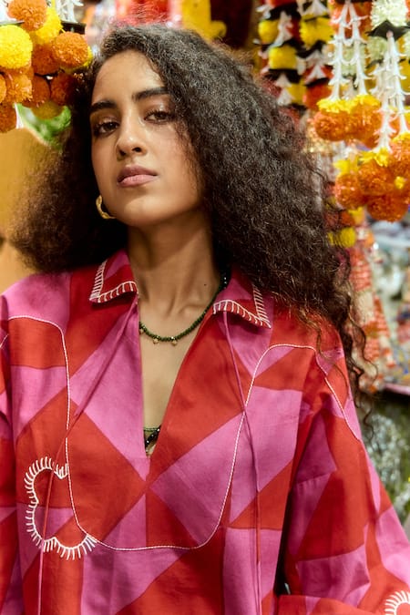 Jodi Red Cotton Embroidery Collared Andretta Block Print Top Online at Aza Fashions Jodi_Red Cotton Embroidery Collared Andretta Block Print Top _Online_at_Aza_Fashions