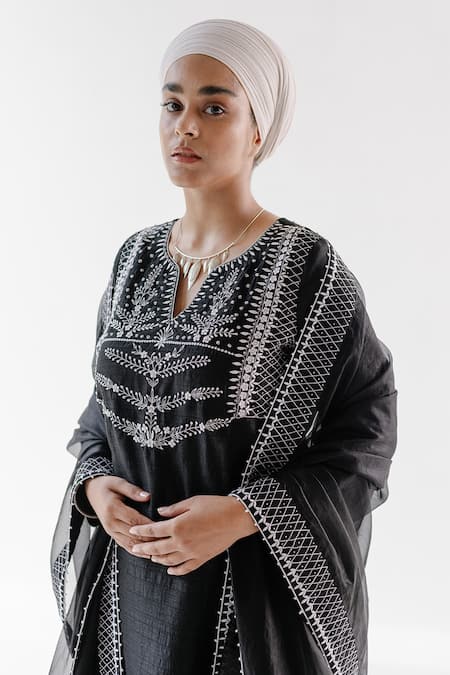 Shop Ridhimaa Gupta Black Silk Organza, Viscose, Cotton Embroidery Marahaba Floral Kurta Pant Set Online at Aza Fashions Shop_Ridhimaa Gupta_Black Silk Organza, Viscose, Cotton Embroidery Marahaba Floral Kurta Pant Set _Online_at_Aza_Fashions