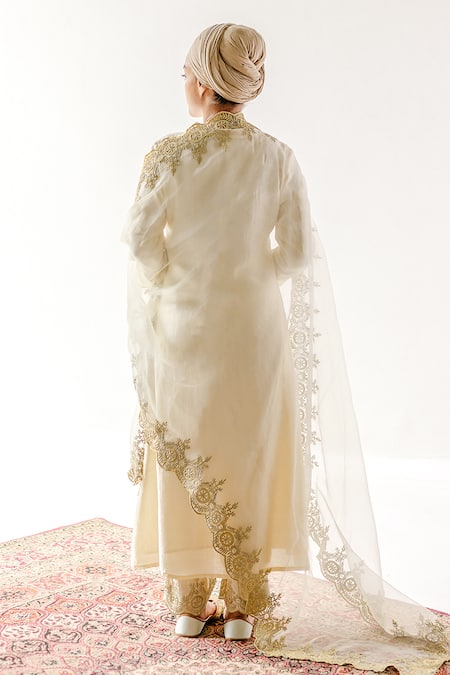 Ridhimaa Gupta Gumaan Pintuck Kurta Set 