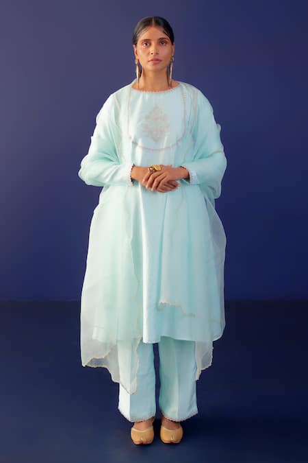 Ridhimaa Gupta Meraki Zari Embroidered Yoke Kurta Pant Set 