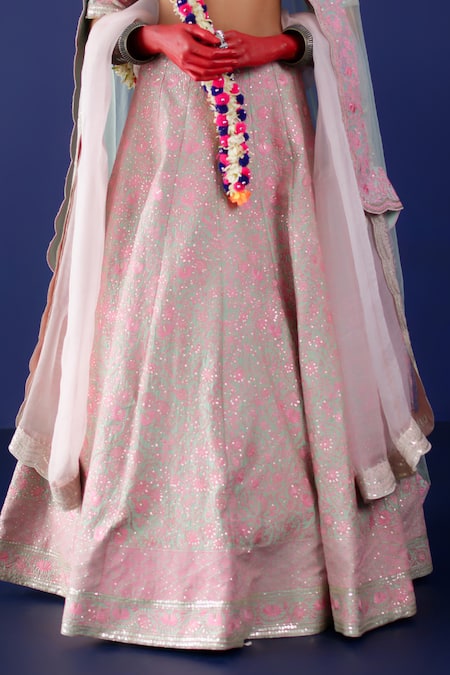 Ridhimaa Gupta Green , Organza Embroidery, Sequins Sindoori Resham Bridal Lehenga Set at Aza Fashions Ridhimaa Gupta_Green , Organza Embroidery, Sequins Sindoori Resham Bridal Lehenga Set _at_Aza_Fashions