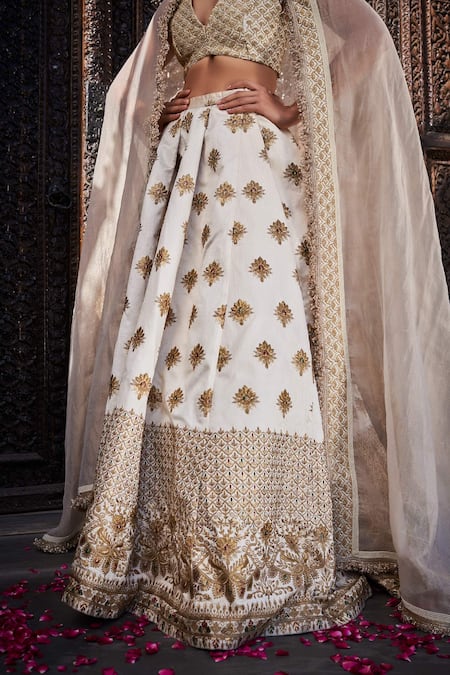 Buy tara thakur Ivory Silk Embroidery V-neck Floral Lehenga Set Online at Aza Fashions Buy_tara thakur_Ivory Silk Embroidery V-neck Floral Lehenga Set _Online_at_Aza_Fashions