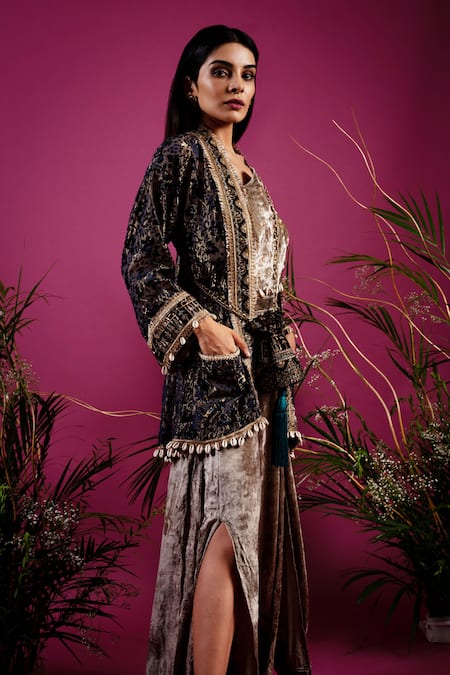tara thakur_Green Velvet Sequins, Zari Sweetheart Neck Embroidered Jacket Pant Set _Online_at_Aza_Fashions