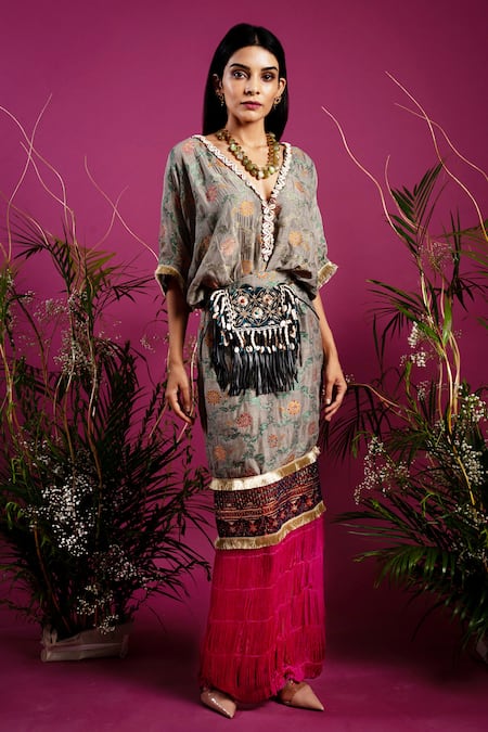 tara thakur Green Brocade Embroidered Feather V-neck Woven Floral Kaftan Dress 