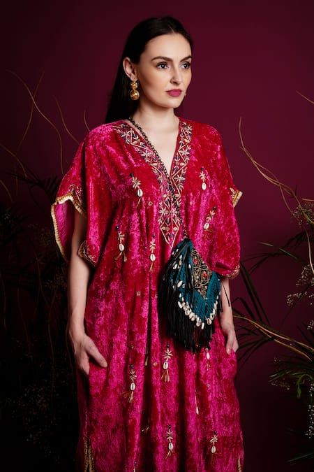 Shop_tara thakur_Fuchsia Velvet Beads V-neck Zari Embroidered Kaftan Dress _Online_at_Aza_Fashions