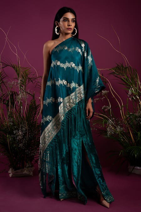 tara thakur Green Brocade Woven Floral One Shoulder Asymmetric Zari Top With Pant 