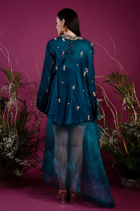 tara thakur Zari Embroidered Jacket Textured Skirt Set 