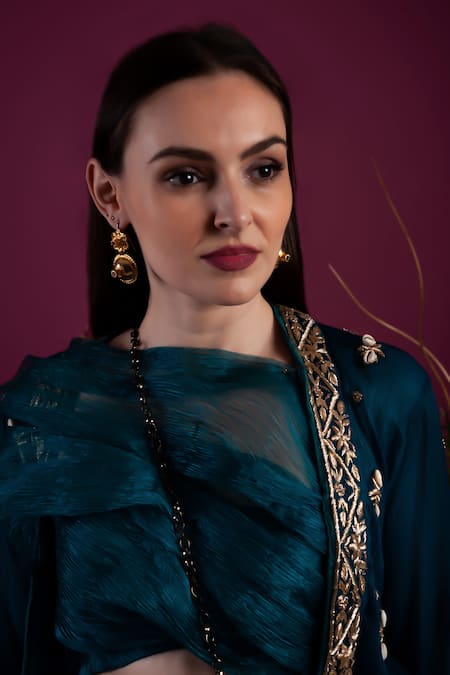 Buy tara thakur Green Organza Zari, Embroidery Open Neck, Asymmetric Jacket Textured Skirt Set Online at Aza Fashions Buy_tara thakur_Green Organza Zari, Embroidery Open Neck, Asymmetric Jacket Textured Skirt Set _Online_at_Aza_Fashions