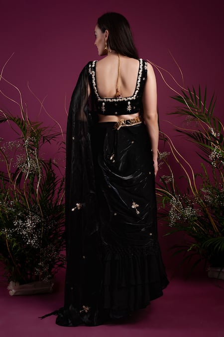 tara thakur Conch Shell Embellished Pre Draped Saree With Blouse 