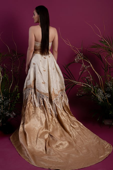 tara thakur Zari Embroidered Layered Lehenga With Top 