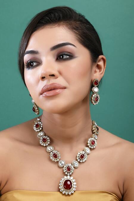 Buy_Auraa Trends_Red Diamonds, Stones Studded Pendant Necklace Set _Online_at_Aza_Fashions