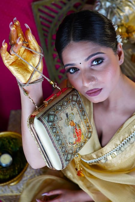 Puneet Gupta Cream Embroidered Box Clutch With Sling Chain Online at Aza Fashions Puneet Gupta_Cream Embroidered Box Clutch With Sling Chain _Online_at_Aza_Fashions