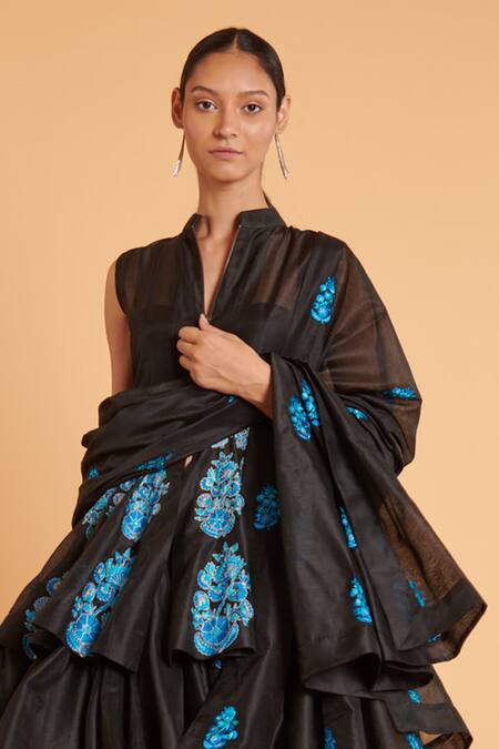Siddartha Tytler_Black Chanderi Embroidery Mandarin Collar Threadwork Anarkali Skirt Set _Online_at_Aza_Fashions
