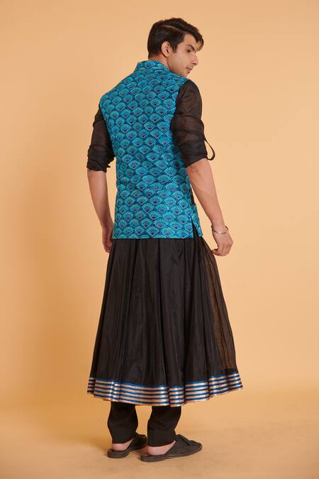 Siddartha Tytler Thread Embroidered Bundi 