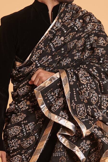 Siddartha Tytler_Black Embroidery Metallic Aari Dupatta _Online_at_Aza_Fashions