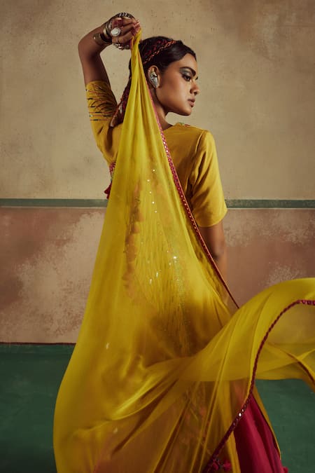 Buy_Zariya The Label_Yellow Bamboo, Chiffon, Cotton Sheesha Embroidered Backless Kurta Lehenga Set 