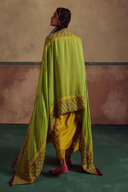 Zariya The Label Boho Mirror Jaal Embroidered Kurta Pant Set 