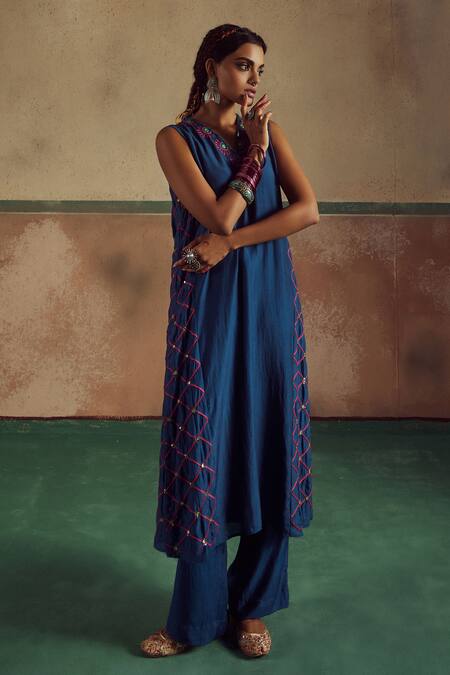 Zariya The Label_Yellow Bamboo, Silk, Cotton, Crepe Boho Sheesha Jaal Embroidered Kurta Pant Set _at_Aza_Fashions