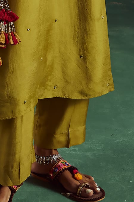 Zariya The Label_Green Bamboo, Silk Mirrors, Sequins, Banjaran Embellished Kurta With Pant _Online_at_Aza_Fashions