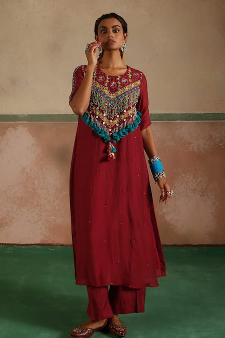 Zariya The Label Banjaran Tassel Embellished Yoke Kurta With Pant 